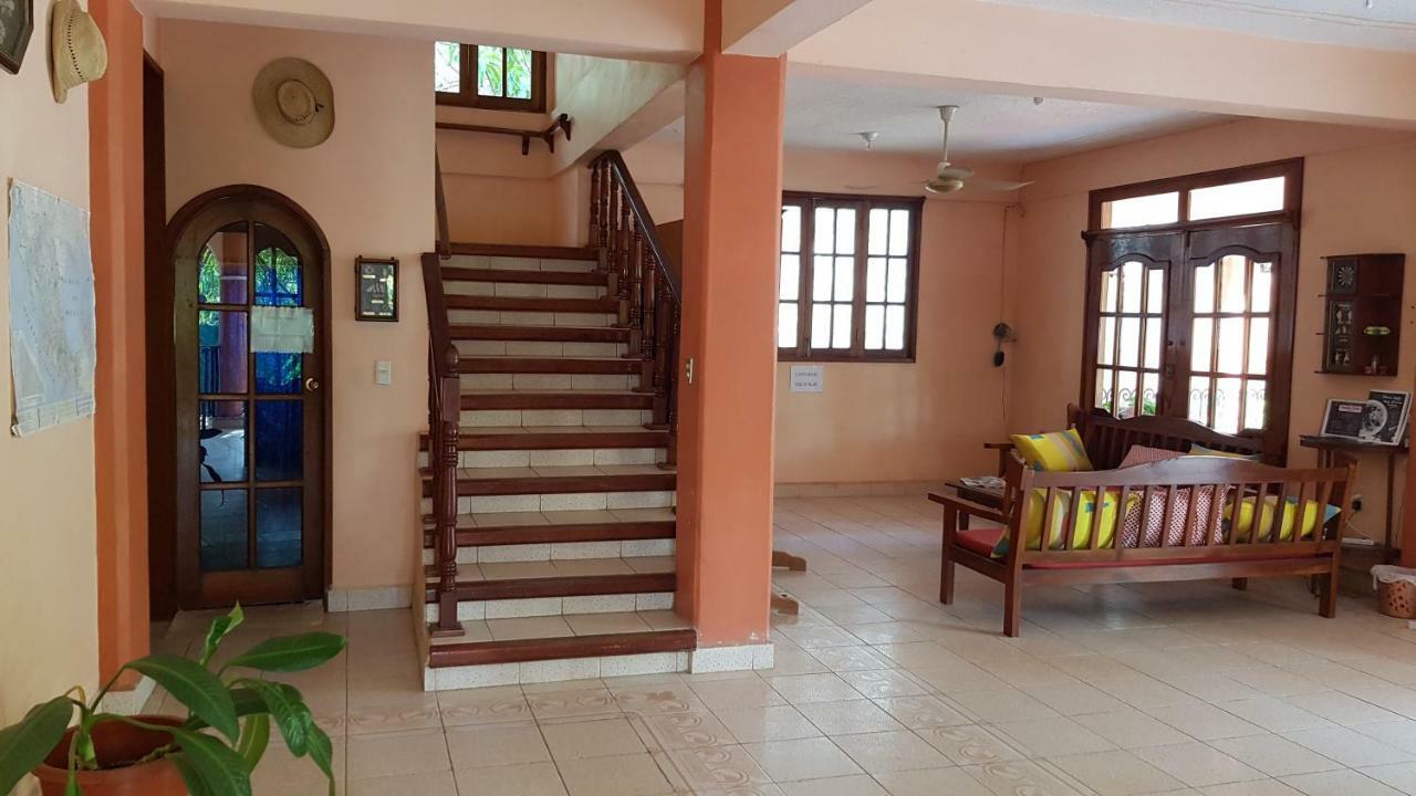 Villa Mango Hostel Puerto Escondido  Exterior photo