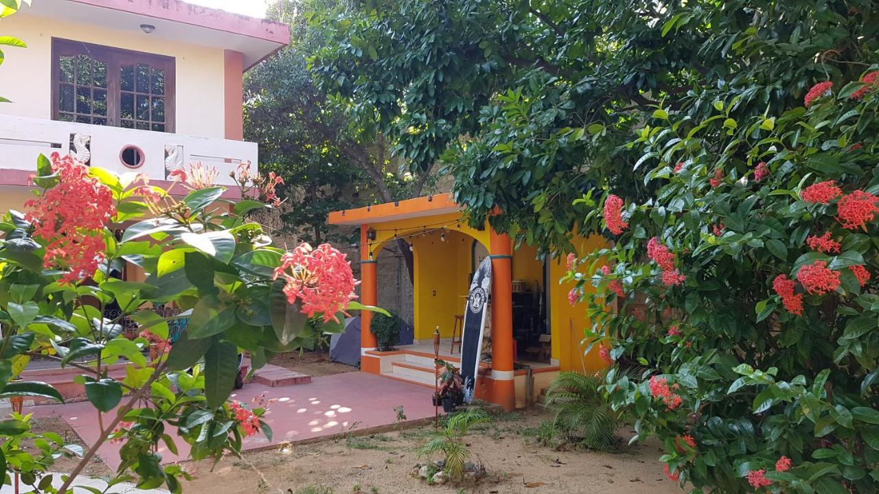 Villa Mango Hostel Puerto Escondido  Exterior photo