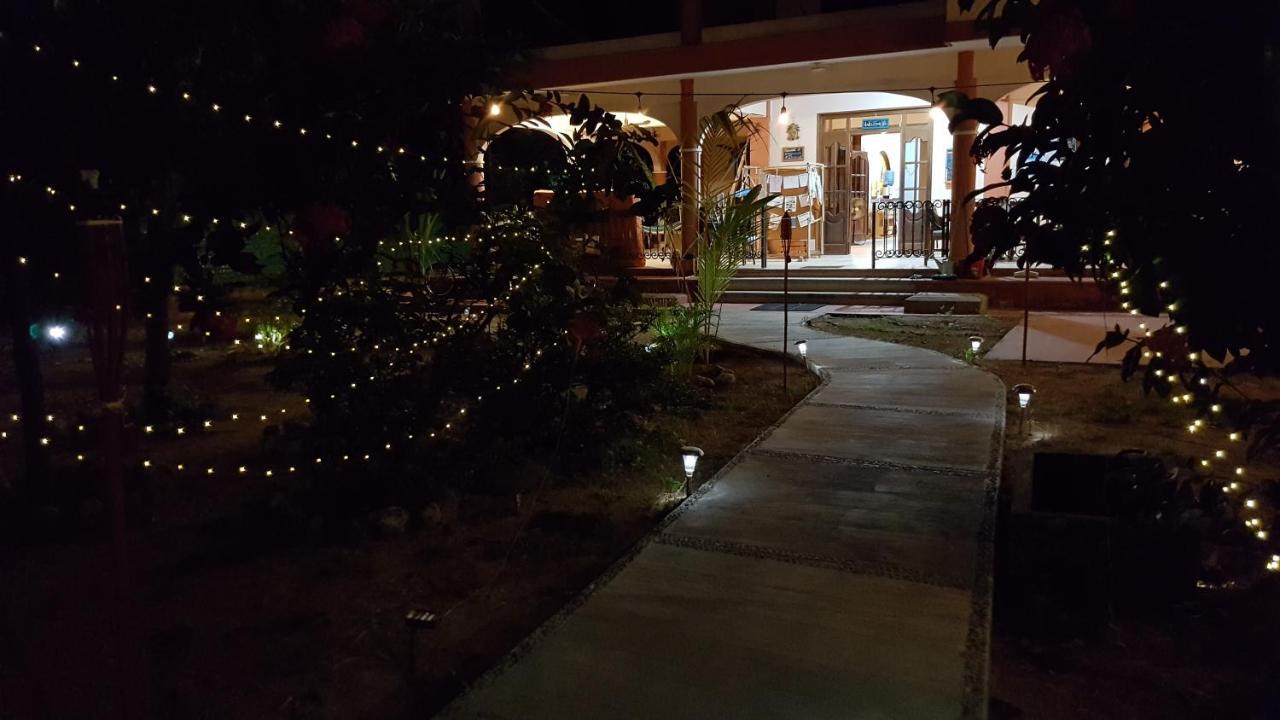 Villa Mango Hostel Puerto Escondido  Exterior photo